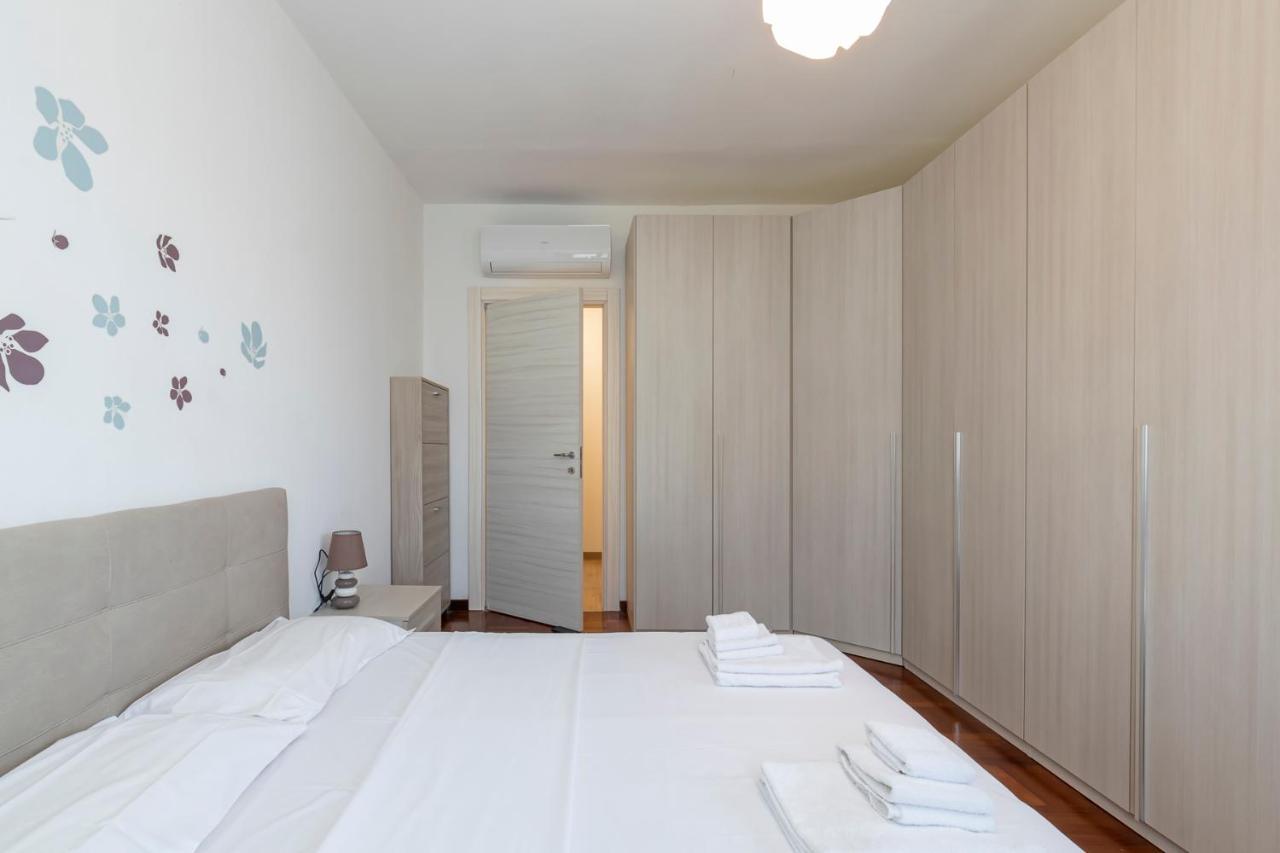 Big Apartment - Alcuino 7 Milan Extérieur photo